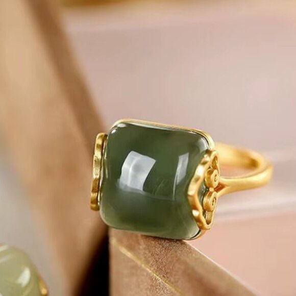 NEW Dark Jade Green Stone Brushed Gold Ring OS Adjustable - Picture 3 of 4